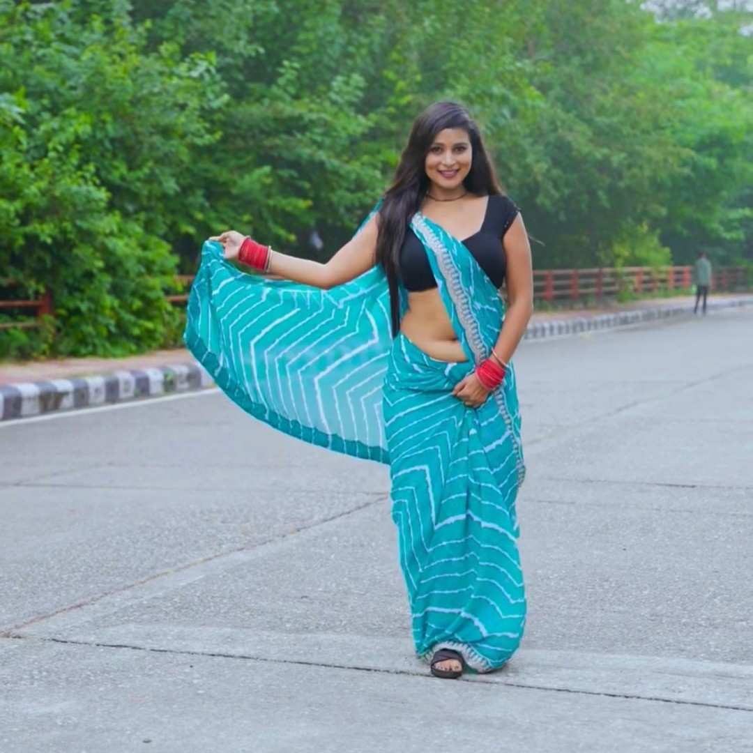 Bhojpuri dancer viral video