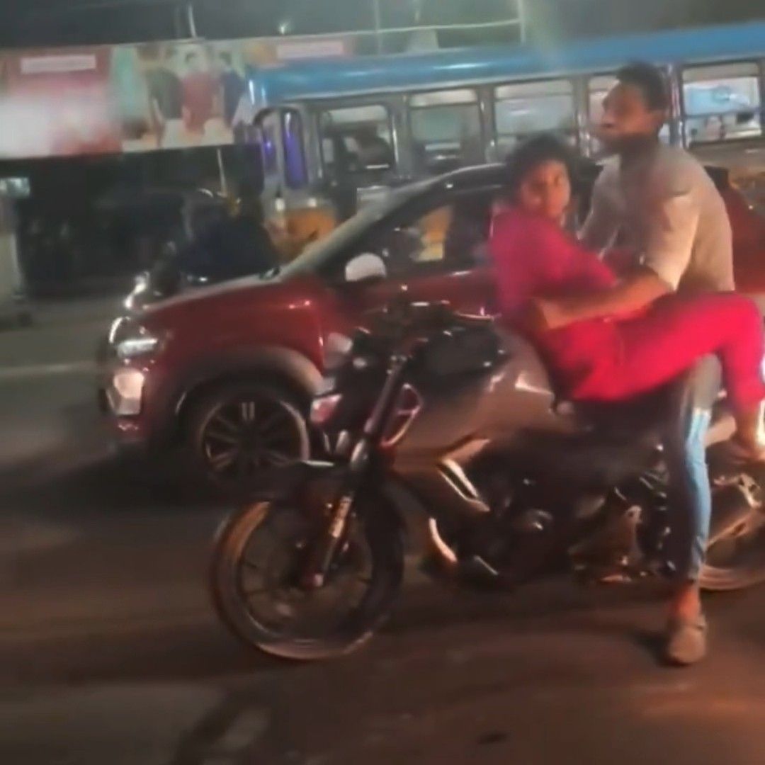 Kolkata Viral Video 2025